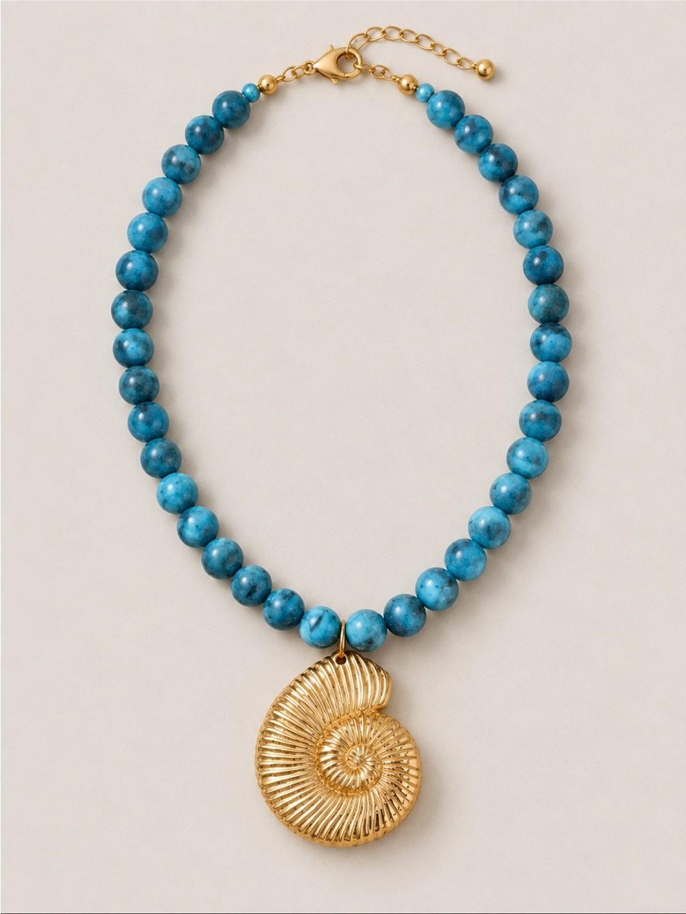 New! Coastal Preppy Blue Beaded Gold Shell Dopamine Necklace NWOT 5038
